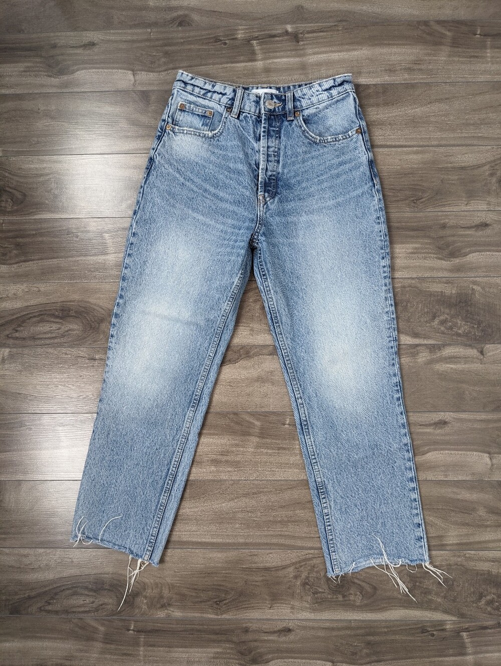 Zara Women's Jeans Striaght Leg High Rise Light Wash Raw Hem Button Fly Size 4